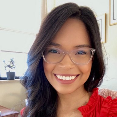 picture of therapist named Lina Ehlinger