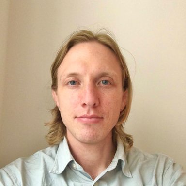 picture of therapist named Erik Larson