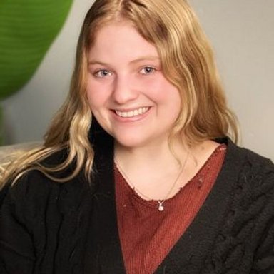 picture of therapist named Allison Biede