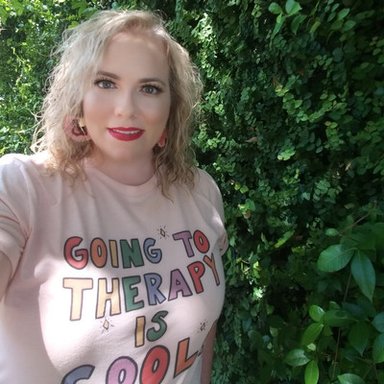 picture of therapist named Nichole Vincent