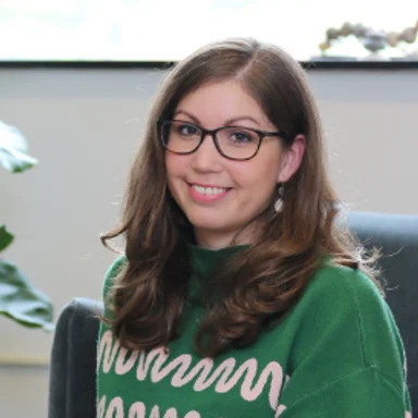 picture of therapist named Lily Kaufmann