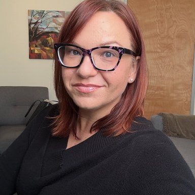 picture of therapist named Tara McGrath