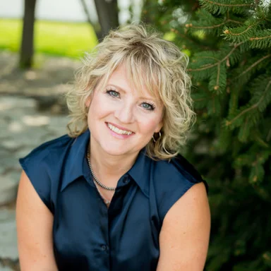 picture of therapist named Dr. Tera Lensegrav-Benson