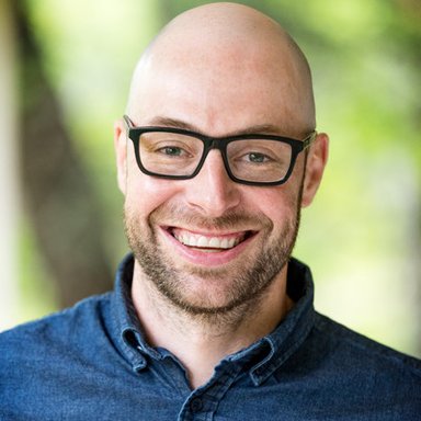 picture of therapist named Raymond Annable