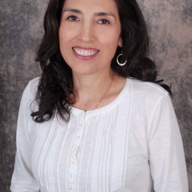picture of therapist named Elizabeth Turin