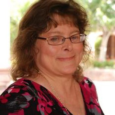 picture of therapist named Mariann Rubin